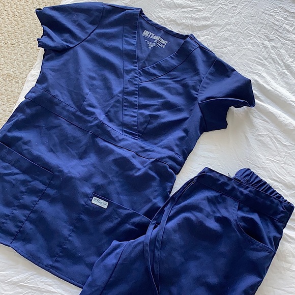 Navy blue Greys Anatomy Scrub pants XSP and XS Top - Picture 1 of 4